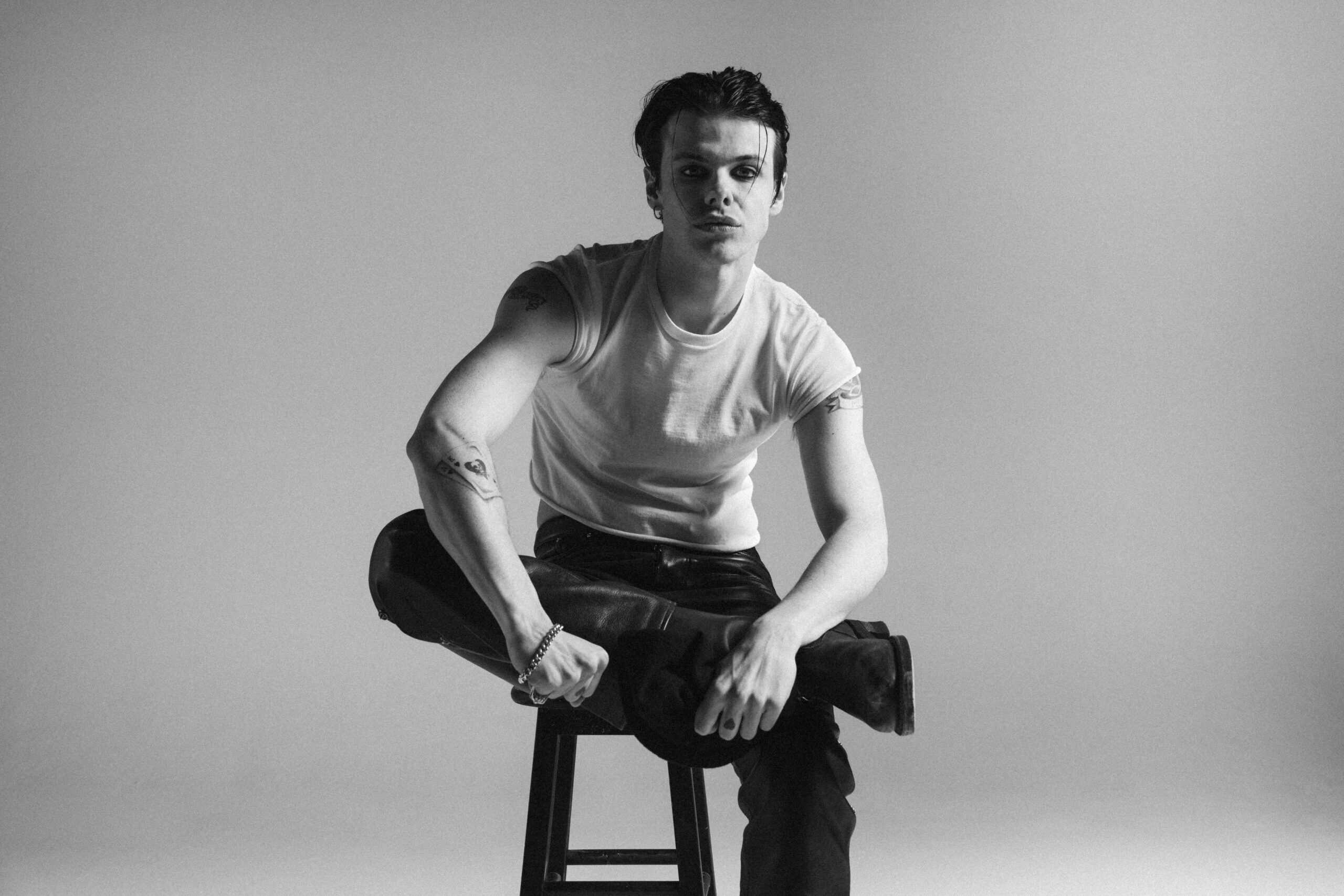 Yungblud Marks Album Release With Powerful 'Ghosts' Performance -  Soundsphere magazine